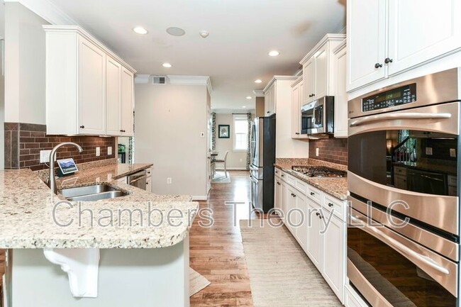 Building Photo - 1769 Moultrie Terrace NE