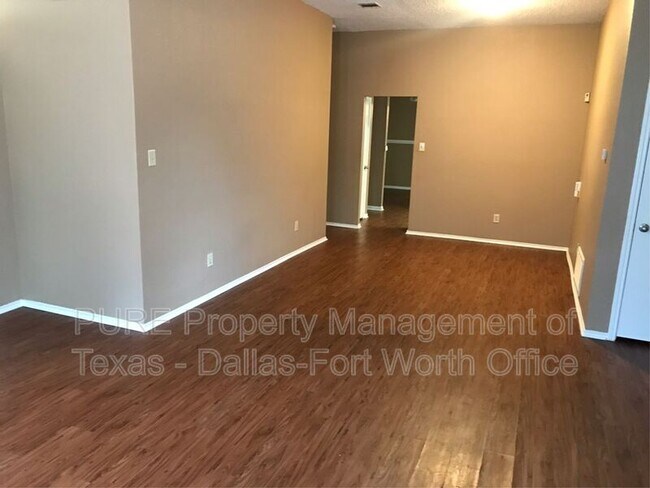 Building Photo - 6004 Meadowside Trail