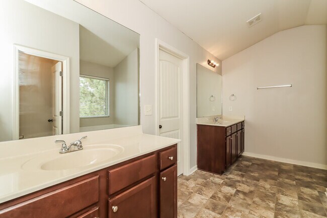 Building Photo - 909 Walking Stick Trail NE