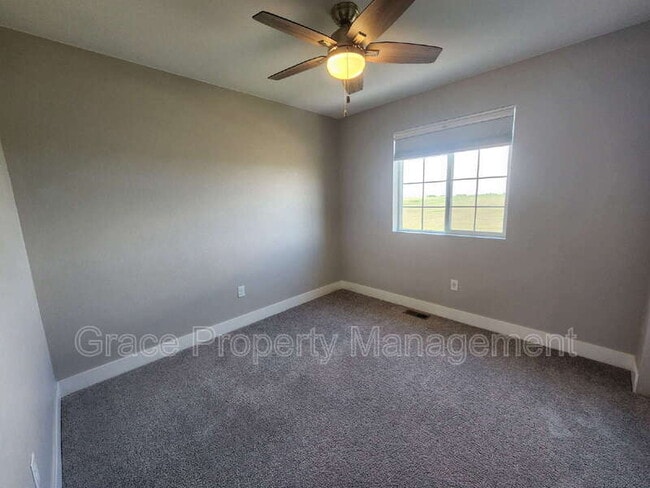Building Photo - 6259 Bauer Wy