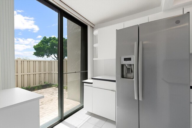 Building Photo - 609 Bridgewood Dr