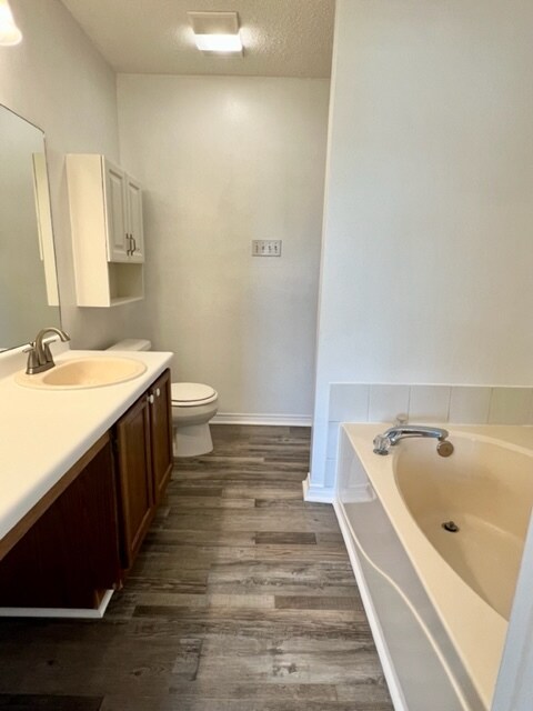 Building Photo - 2532 Misty Meadows Dr