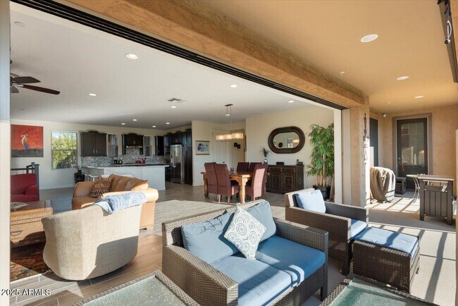 Building Photo - 10260 E White Feather Ln