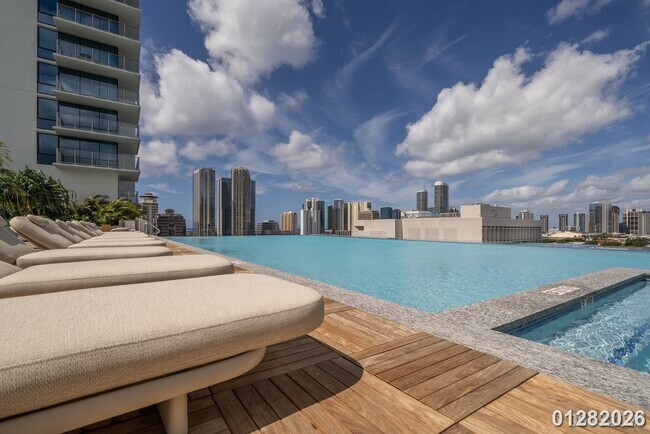Building Photo - $3555.00| 1BD/1BA/1PKG Condominium in The Park Ke'eaumoku Liona Tower