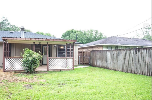 Building Photo - 9495 Landis Dr