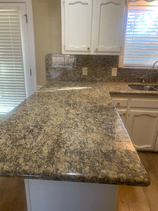 Building Photo - 16912 Dahlgren Ave