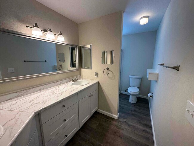 Building Photo - 2540 W Falbrook Way