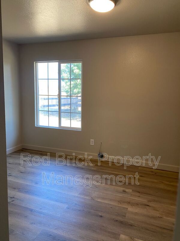 Building Photo - 2715 Trindade Rd