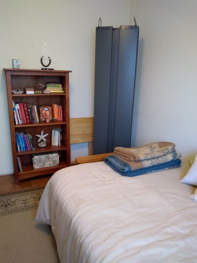 Small bedroom v2 - 2131 N Monroe St