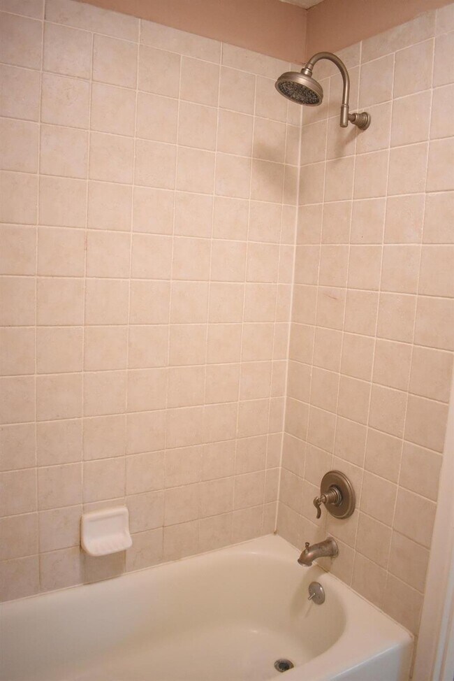 Building Photo - 3409 84th St