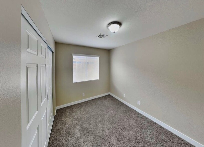 Building Photo - 1612 Fig Palm Ct