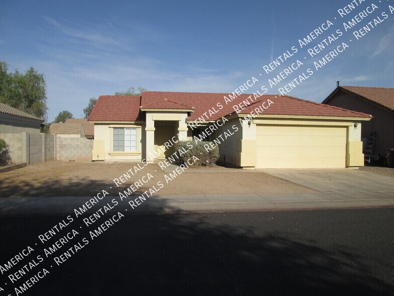 Building Photo - 144 S Mulberry St