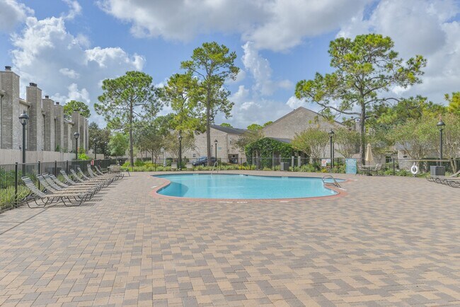 Building Photo - 3126 Holly Hall St