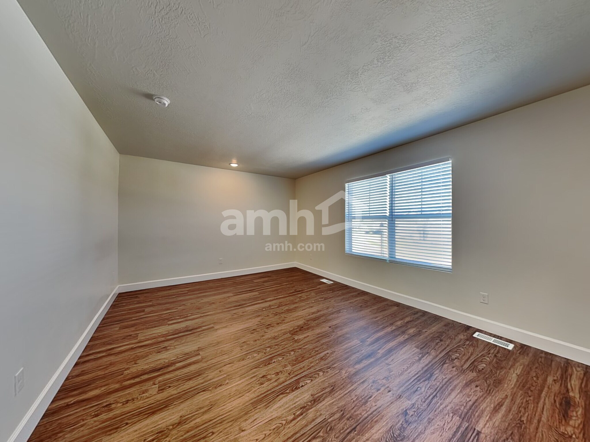 Building Photo - 1369 White St