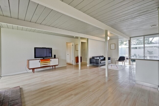 Building Photo - 4BD/2BA Cupertino Gem with Modern Upgrades!