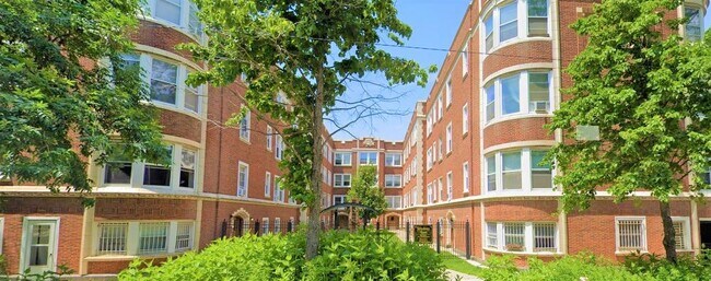 Building Photo - 4408 N Winchester Ave