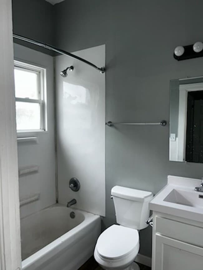 Building Photo - SPECIAL!!!! First month free with paid sec...