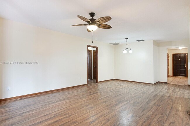 Building Photo - 525 SE Brookside Terrace
