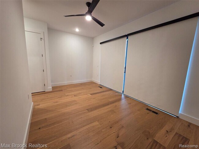 Building Photo - 1640 Bagley St