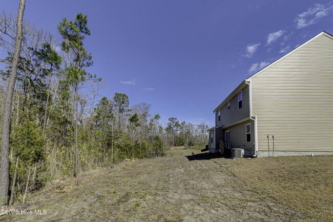 Building Photo - 640 Poppleton Dr