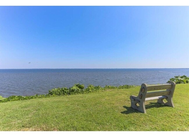 Building Photo - Waterfront Condo Living in East Hill with ...