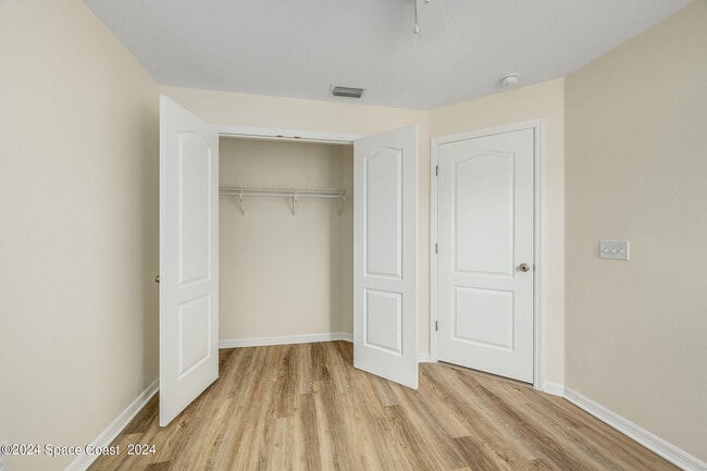 Building Photo - 1216 Foxridge Pl