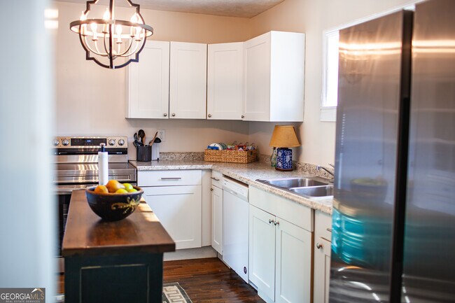 Building Photo - 161 Calhoun Rd