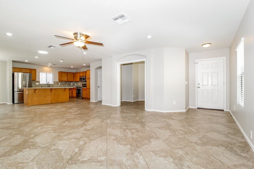 Building Photo - 12913 N 127th Ln