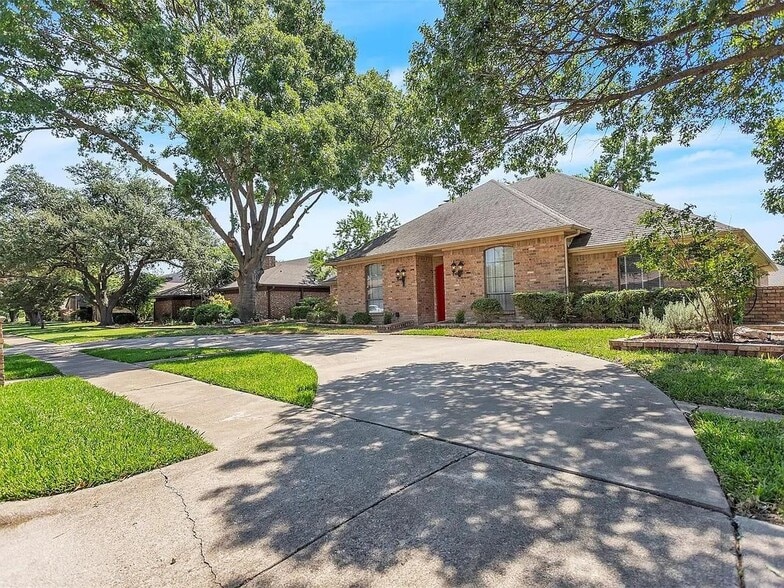 Primary Photo - 3820 Matterhorn Dr