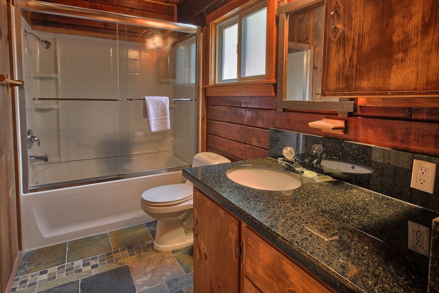 Building Photo - 8154 N Chilnualna Falls Rd