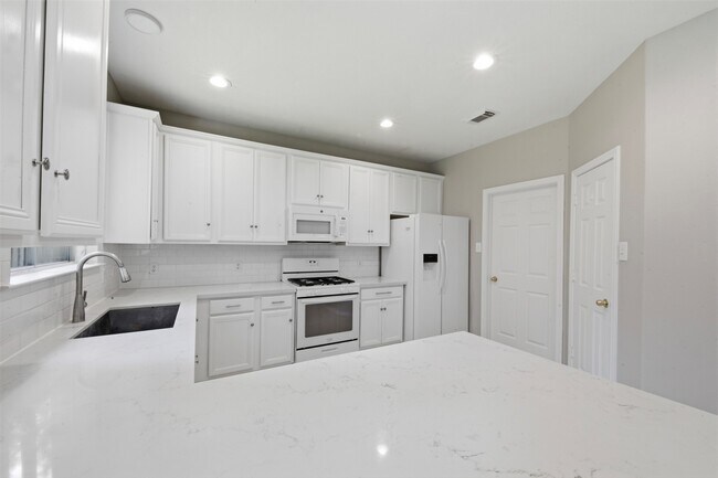 Building Photo - 43 N Abram Cir