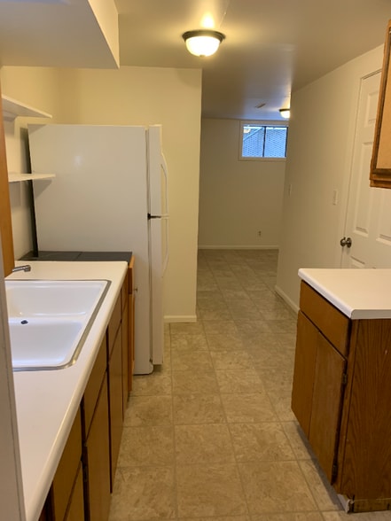 Building Photo - 1124 W Prospect Rd