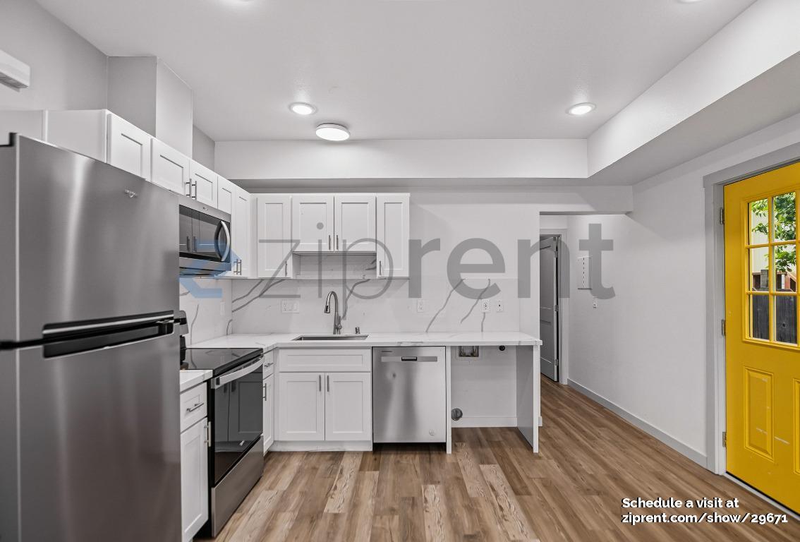 Building Photo - 3216 California St