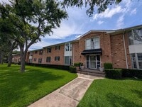 Building Photo - 4715 Skillman St