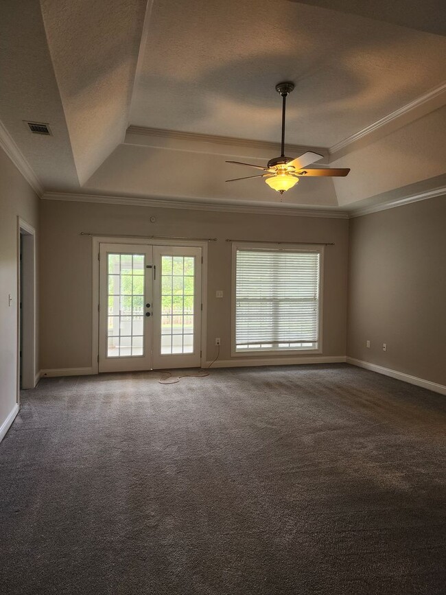 Building Photo - Spacious 4BD/2BA Home in Hahira with Scree...