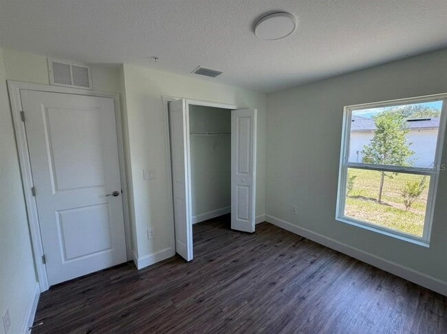 Building Photo - 2232 Florida Dr