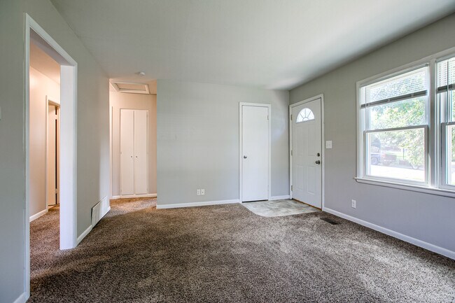 Building Photo - 1156 Fairfield St