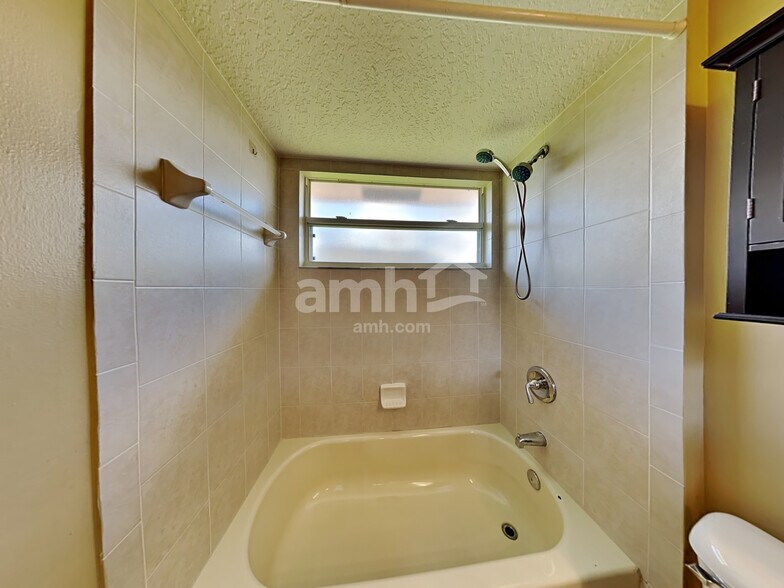 Building Photo - 2245 SW Savage Blvd