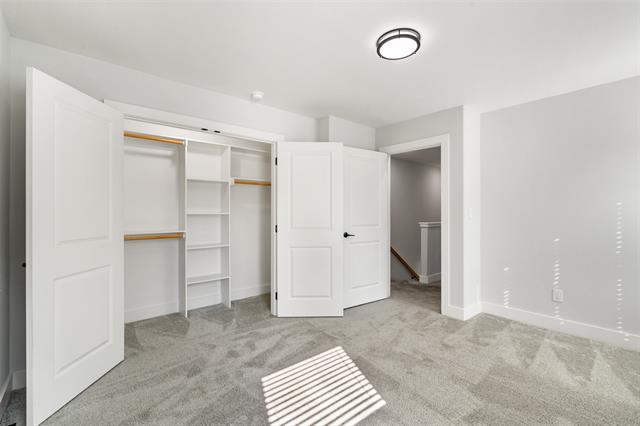 Building Photo - 226 W Bond St