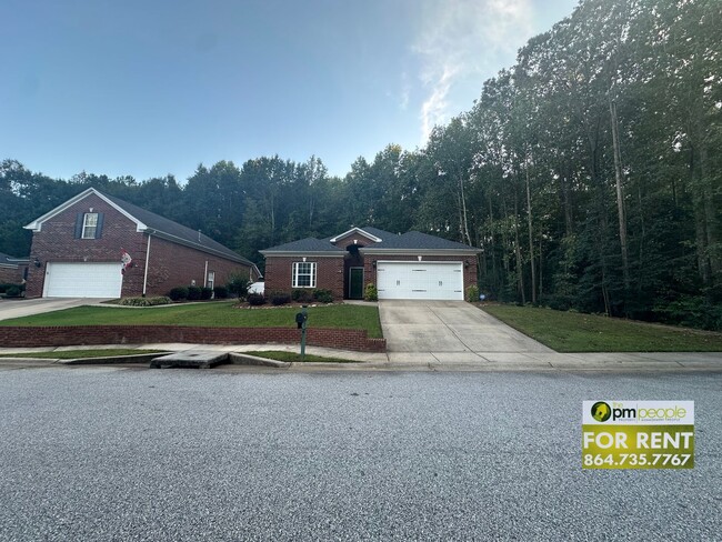Building Photo - Beautiful Simpsonville 3/2 Available Now!