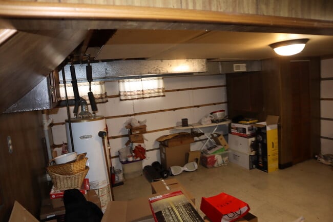 Building Photo - 7344 San Bonita Dr