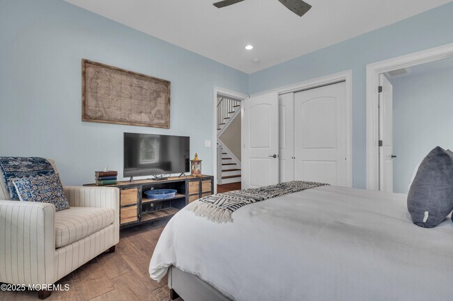 Building Photo - 2118 Edgewood Pl