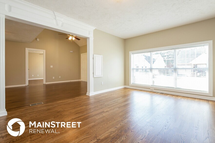 Building Photo - 1730 N Cove