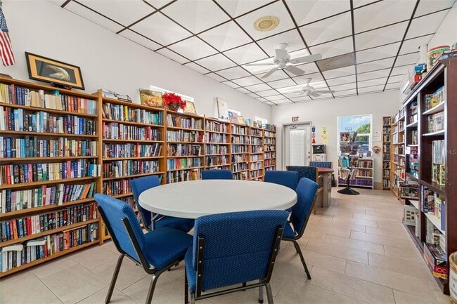 Building Photo - 3833 101st Terrace N