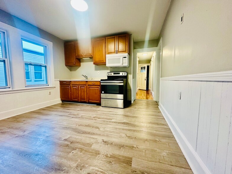 Building Photo - 31 Cummins Hwy