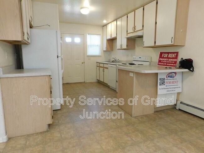 Building Photo - 456 Stepping Stone Ct