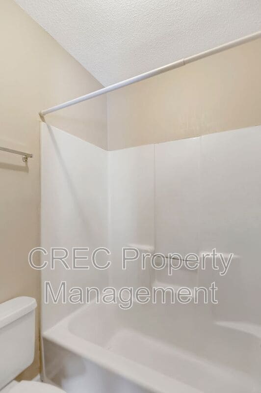 Building Photo - 103 Woodduck Dr