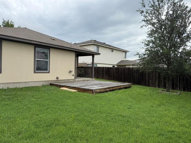 Building Photo - 1018 Gentry Dr