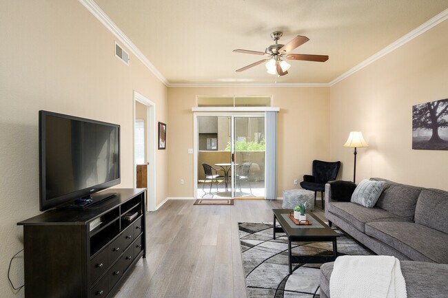 Building Photo - 5335 E Shea Blvd