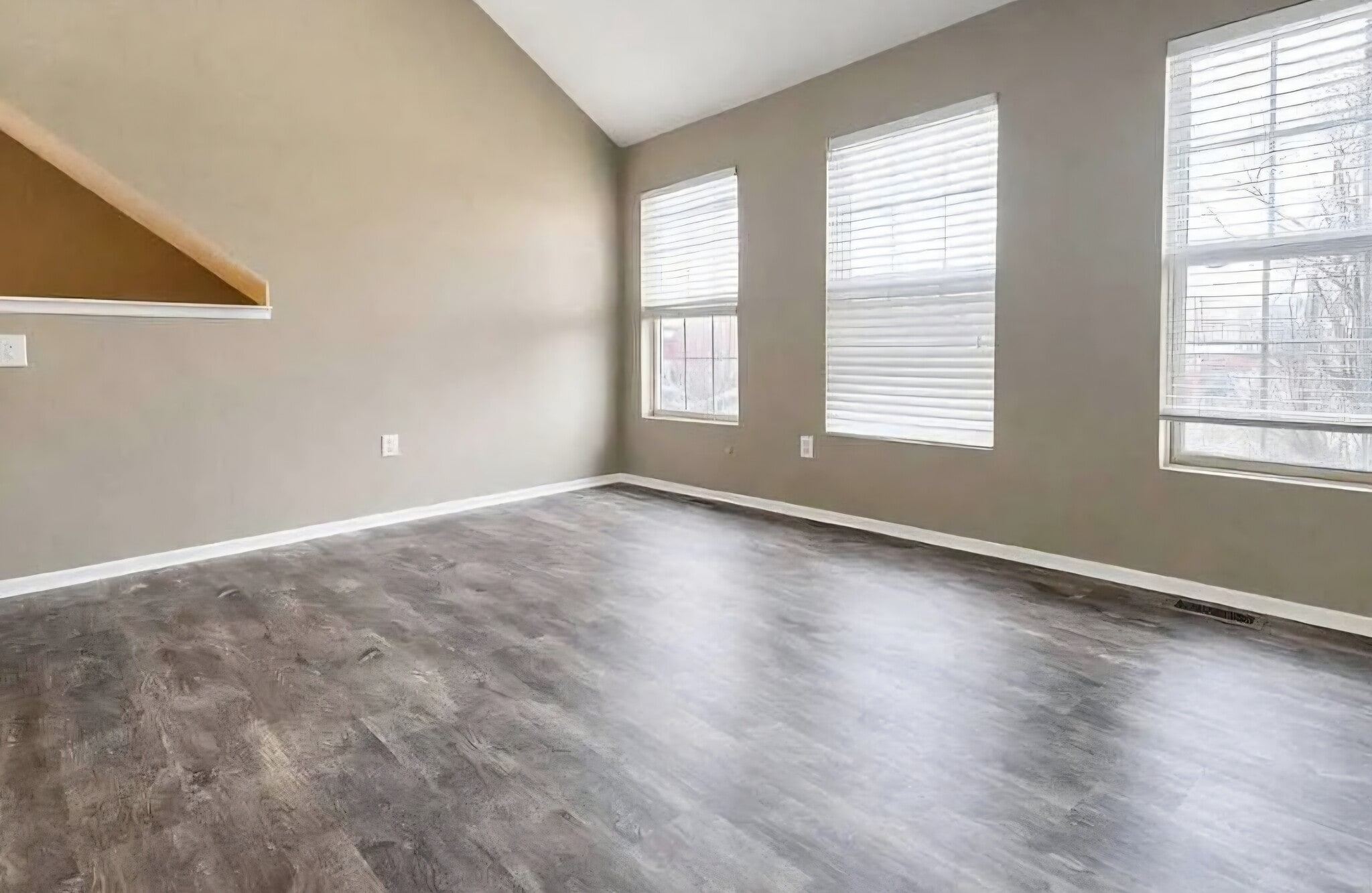 More photos - 15650 Stone Crossing Dr